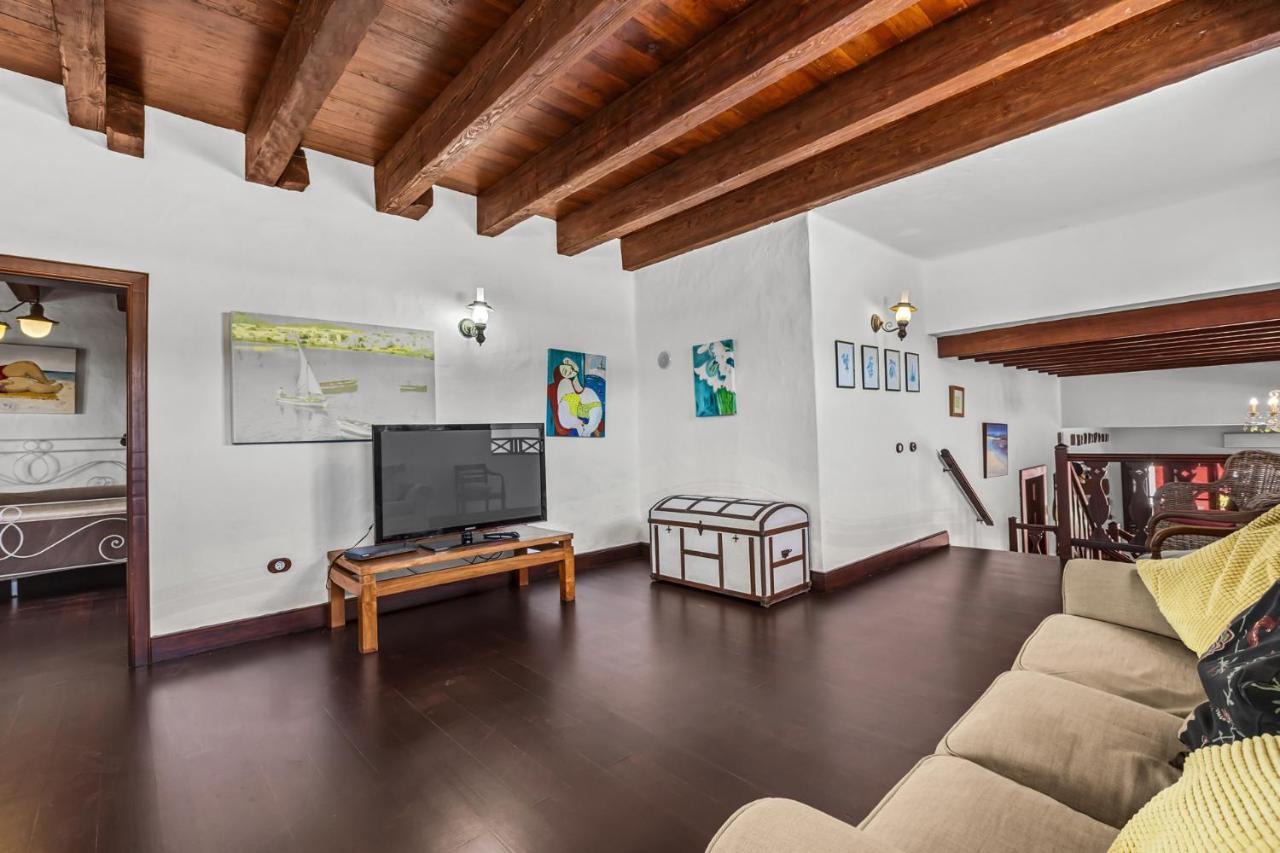 Villa Haria Lux By Escapehome מראה חיצוני תמונה